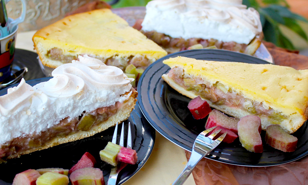 Rhabarberkuchen – da schmeckt man den Frühling! Rhabarberkuchen – Bäckerei Stephan Maikammer